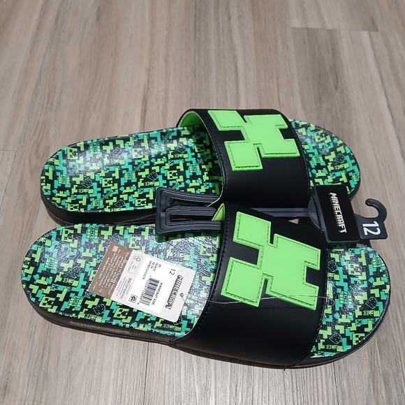 Minecraft slipper - Picture 2 of 3